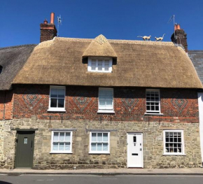 Cottage in centre of Shaftesbury for 4/5 guests